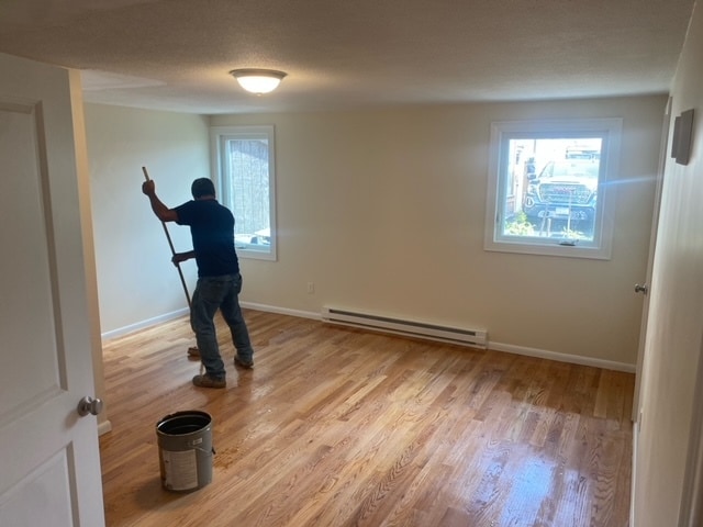 Building Photo - 520 Main St