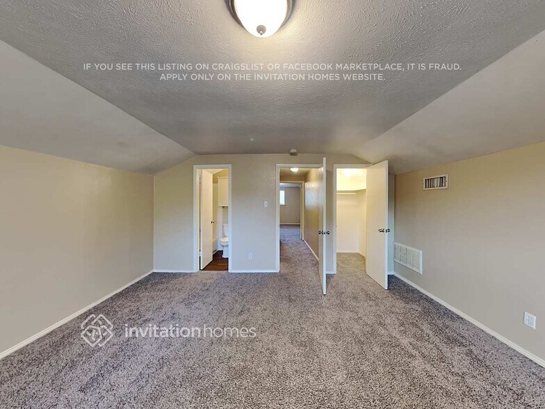Building Photo - 506 Willow Cir