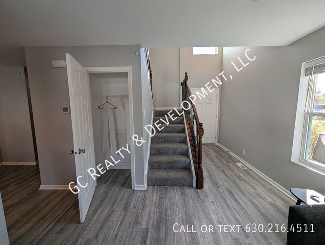 Building Photo - 646 Vine St