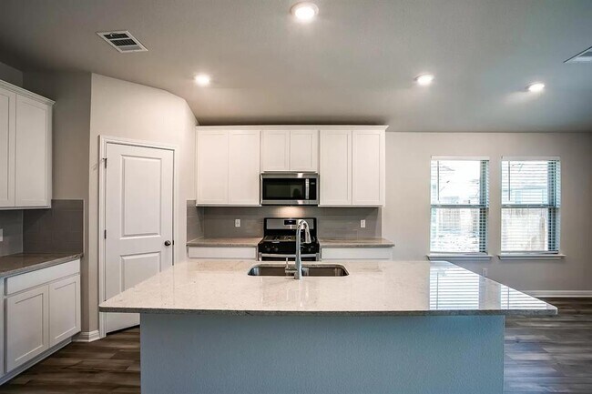 Building Photo - 6713 Coalinga Ln