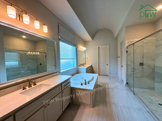 Building Photo - 5-Bed, 4.5-Bath Home with Private Study, Media Room & 3-Car Garage | Prosper ISD