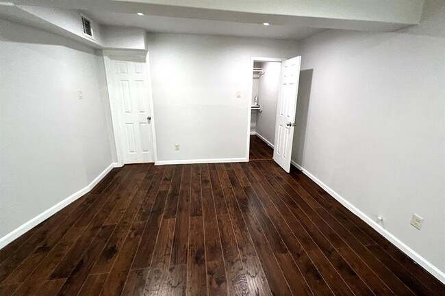 Building Photo - 3831 Cosby St