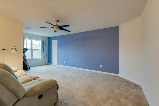 Building Photo - 8360 Rossi Rd