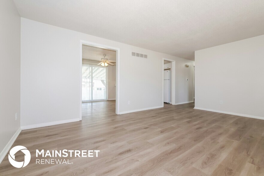 Building Photo - 1045 Lindenwood Ln