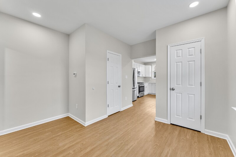 Building Photo - 332 Morris St