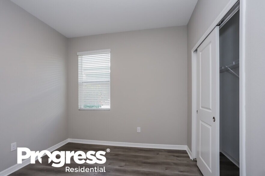 Building Photo - 11853 Brighton Knoll Loop