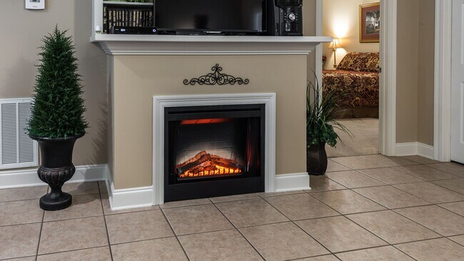 Building Photo - Woodshire Duplexes & Townhomes