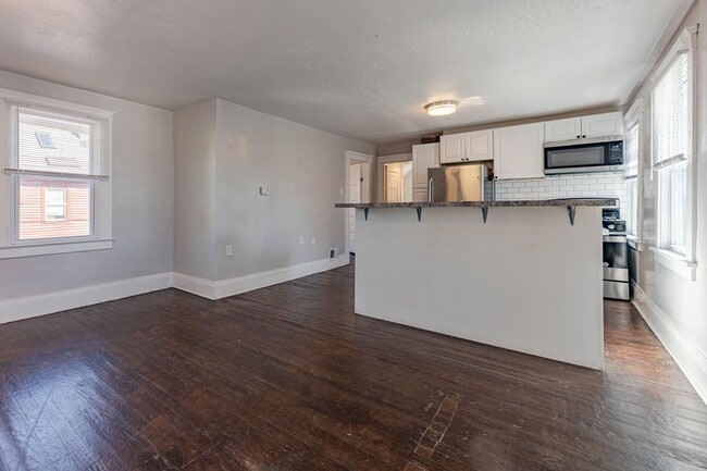 Building Photo - 5515 Bridge Ave