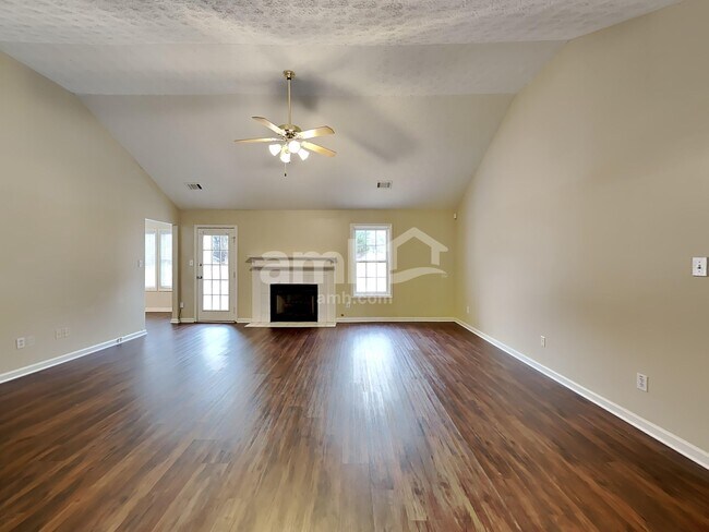 Building Photo - 23 Thorne Berry Dr