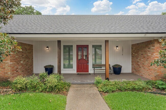 Building Photo - 10014 Burgundy Ln
