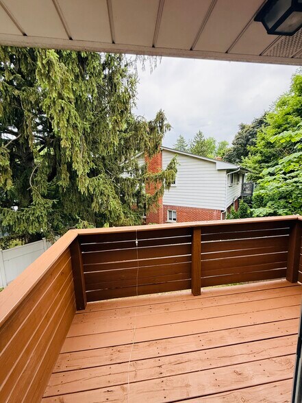 Building Photo - 1414 Crooks Rd