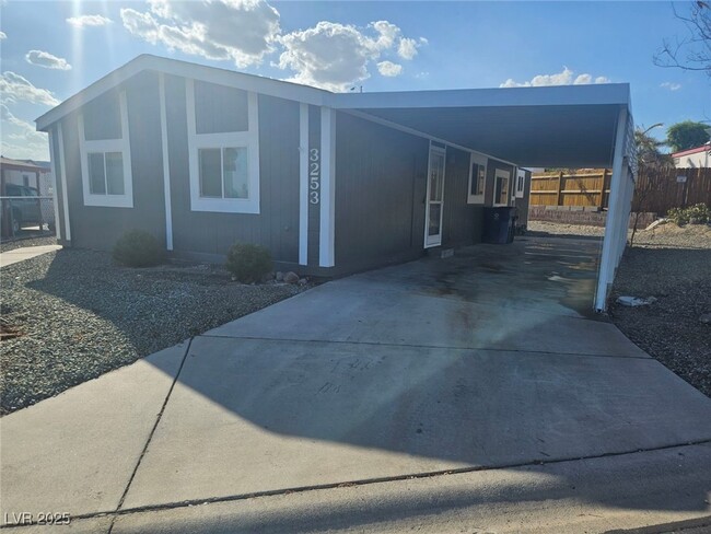 Building Photo - 3253 Calanda St