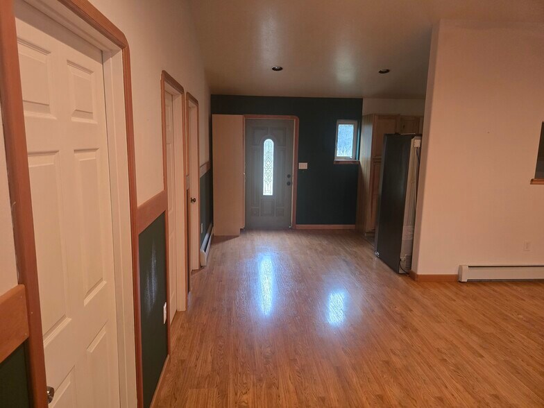 Building Photo - 1203 Paige Ave