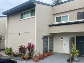 Building Photo - 1006 Longfellow Ct