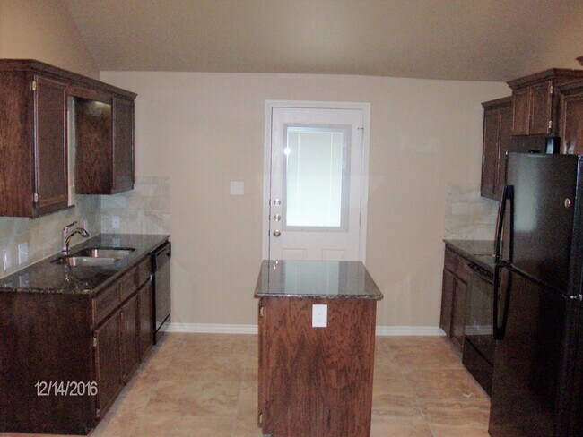 Building Photo - Viewable 1/6/2026 Text 201-231-7228 for more information