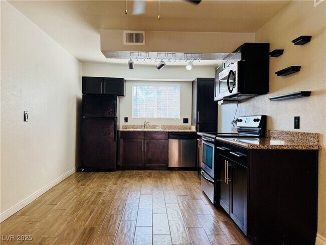 Building Photo - 2750 S Durango Dr
