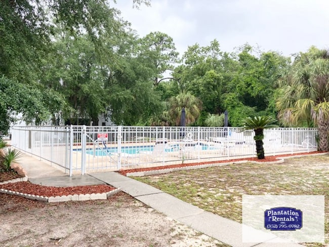 Building Photo - Available Soon! Recently Remodeled!