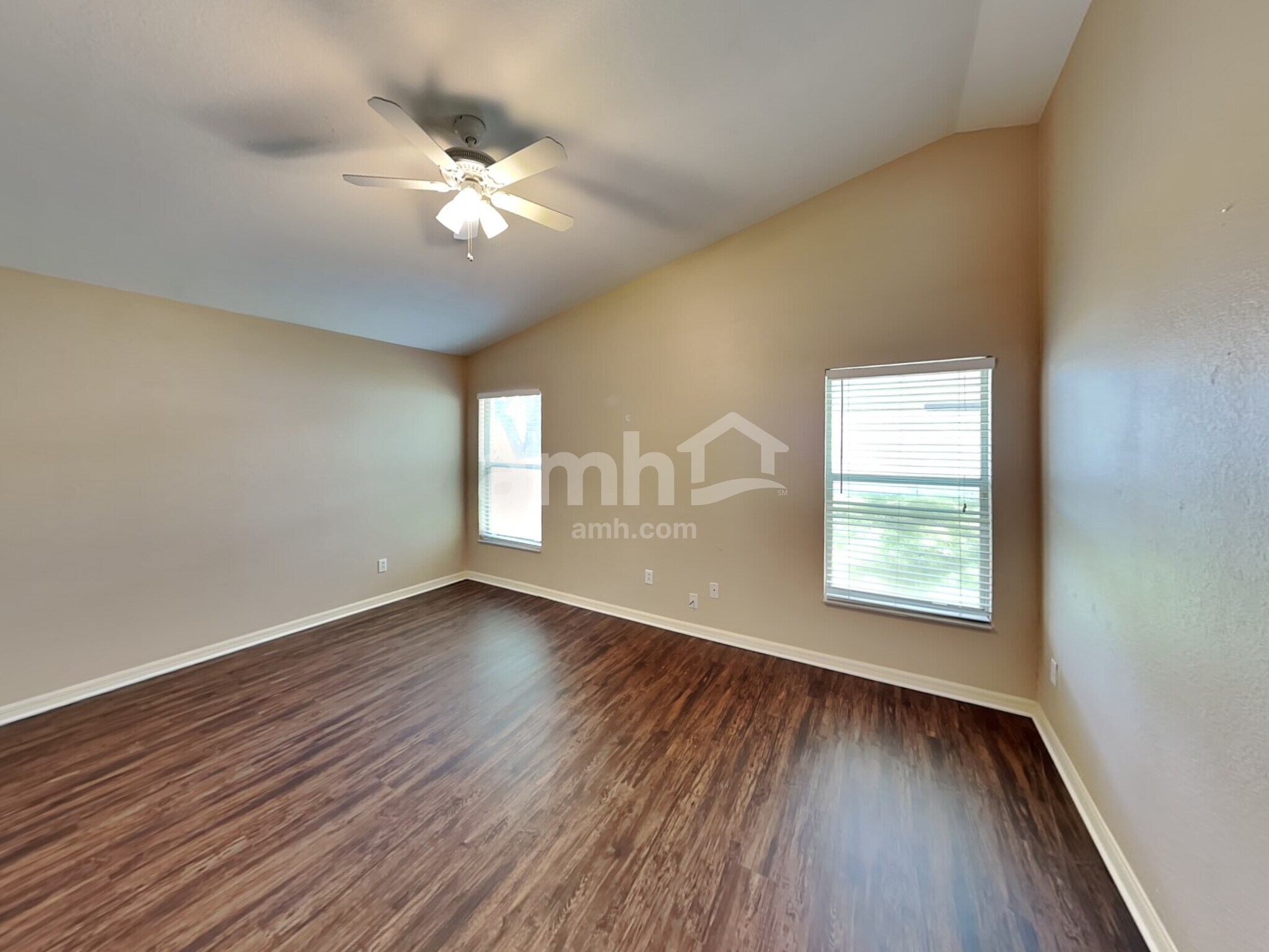 Building Photo - 11719 Crest Creek Dr