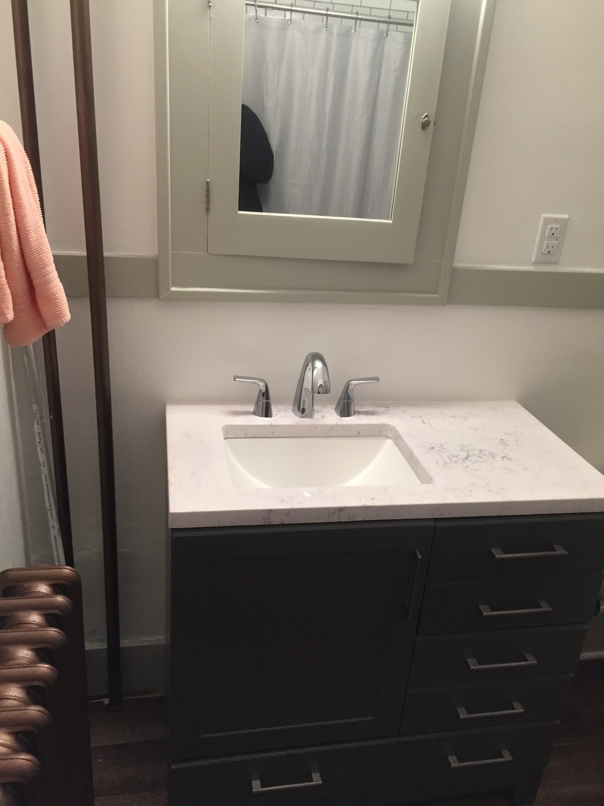 Bathroom Downstairs - 118 Pine St