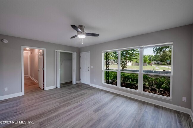 Building Photo - 6264 Diane Rd