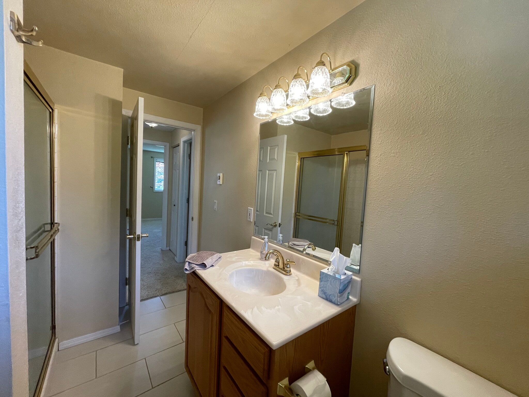 Bathroom - 510 W Horizon Ct