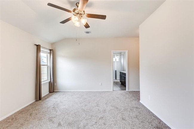 Building Photo - 227 Reagor Dr