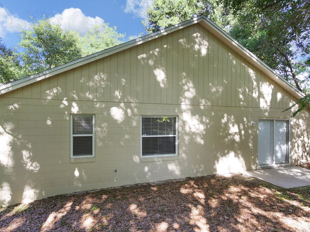 Building Photo - 343 S Lancelot Ave