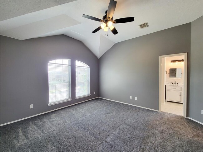 Building Photo - 21539 Kings Bend Dr