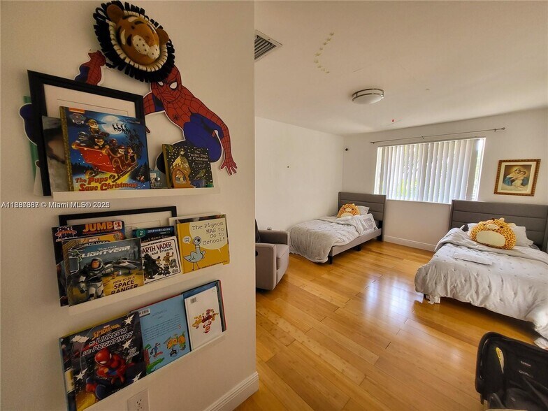 Building Photo - 9801 NW 45th Ln