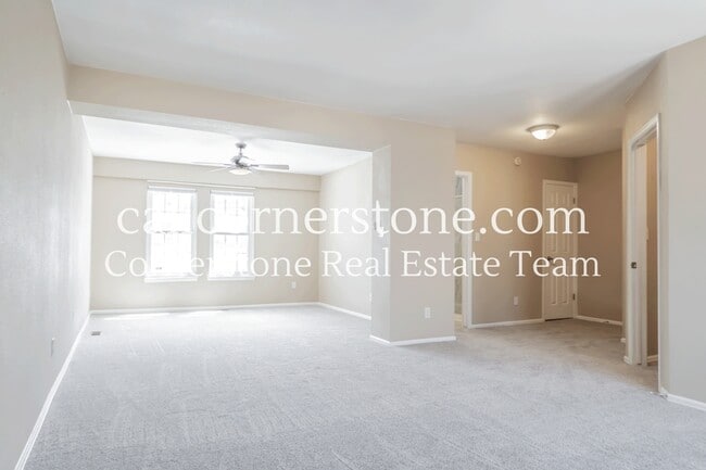 Building Photo - 2081 Sussex Ln