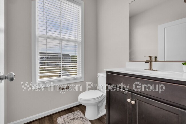 Building Photo - 4013 Singerville Ct