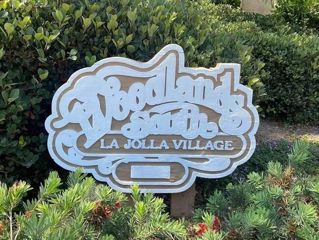 Building Photo - 8316 Via Sonoma