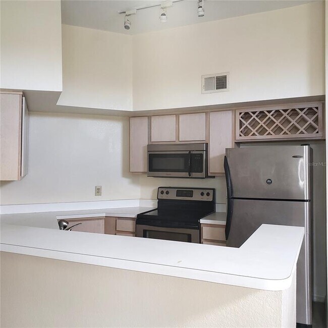 Building Photo - 7300 Westpointe Blvd