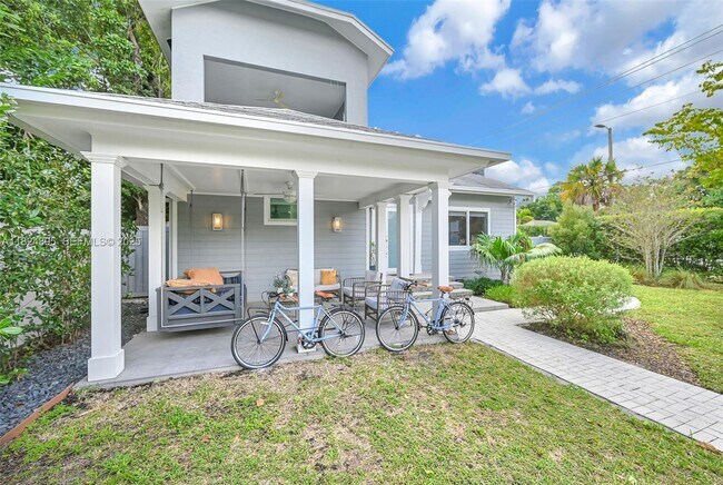 Building Photo - 150 NE 50th St