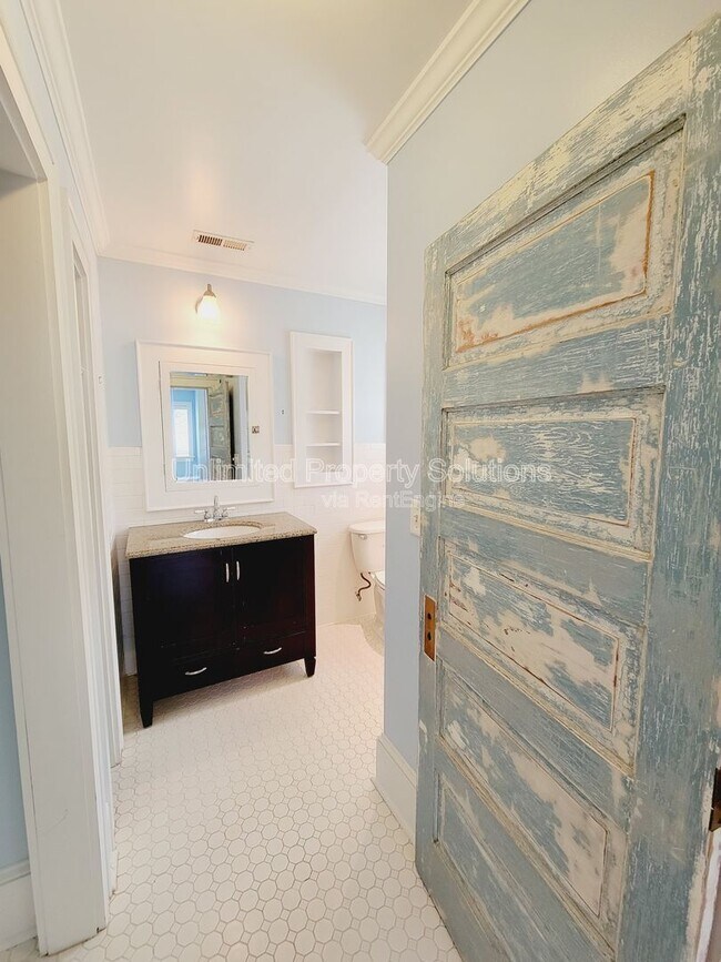 Building Photo - 116 Keaton Ave