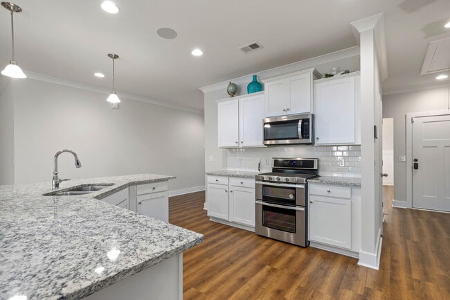 Building Photo - 2070 Hatteras Way