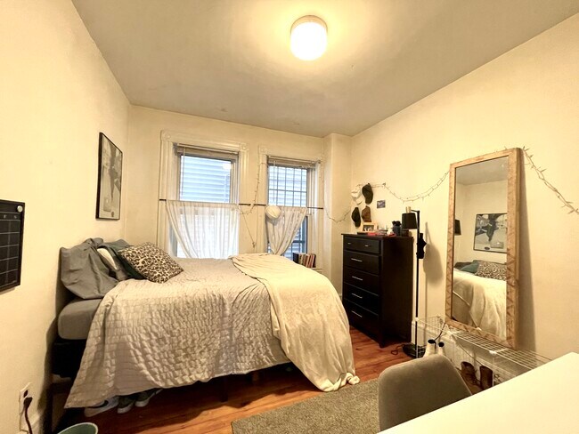 Building Photo - 129 Saint Alphonsus St