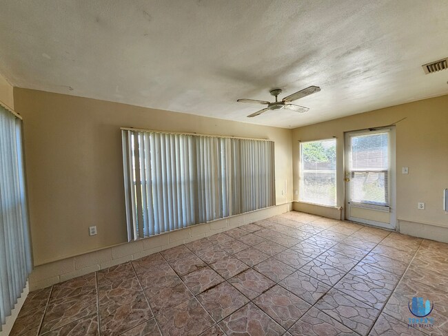 Building Photo - Beautiful 2 Bedrooms 2 Bathrooms Home for ...