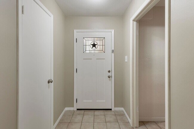 Building Photo - 78 N Deerfoot Cir
