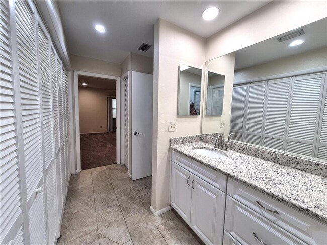 Building Photo - 160 Joanne Pl