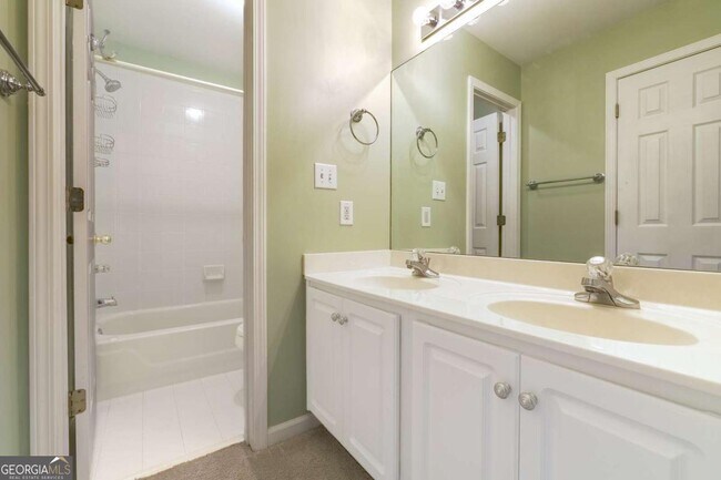Building Photo - 1167 Druid Walk