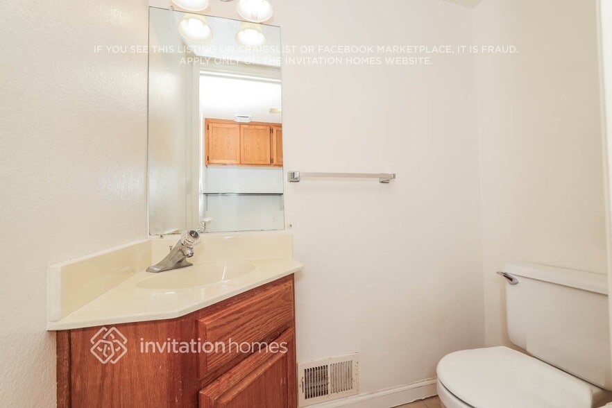 Building Photo - 4886 Birkdale Cir