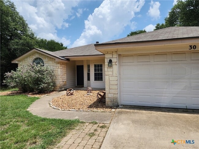 Building Photo - 30 Willow Run Dr