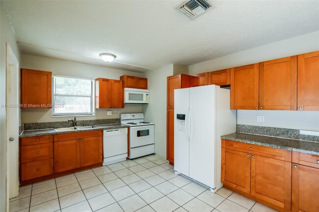 Building Photo - 1500 NW 43rd St