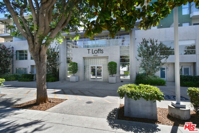 Building Photo - 11500 Tennessee Ave
