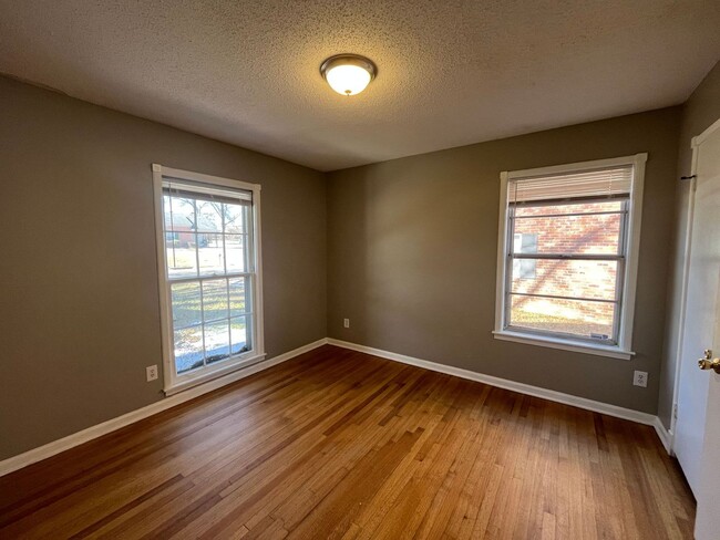 Building Photo - Renovated 4 Bedroom 2 Bath Home with Carport and Double Garage!!