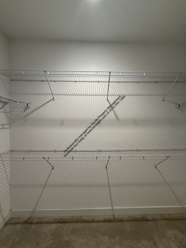 Building Photo - 1922 Willow St