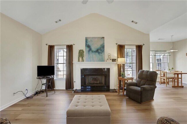 Building Photo - 6505 Daniel Ct