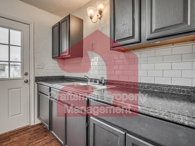 Building Photo - 2017 Downing St