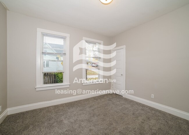 Building Photo - 1120 W McClure Ave